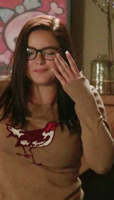 Ariel Winter & Sarah Hyland in Modern Family