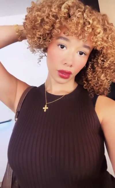 I wanna skeet on that pretty little face