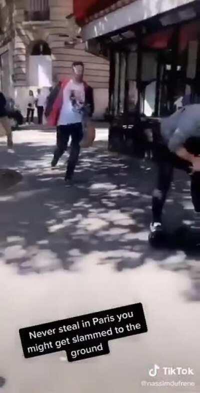 Thief gets body slammed using only one arm!