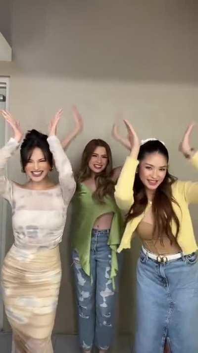 Elisse Joson, Alexa Ilacad & Loisa Andalio