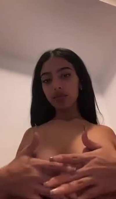 Does anyone like Indian girls?