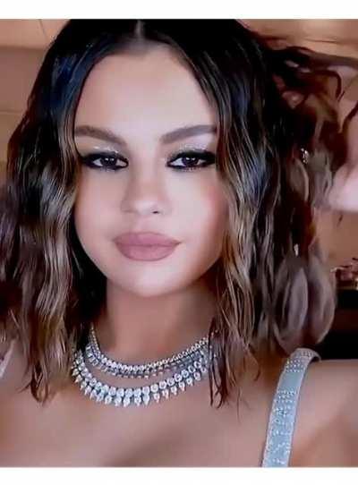 Those eyes, those lips, that mole..