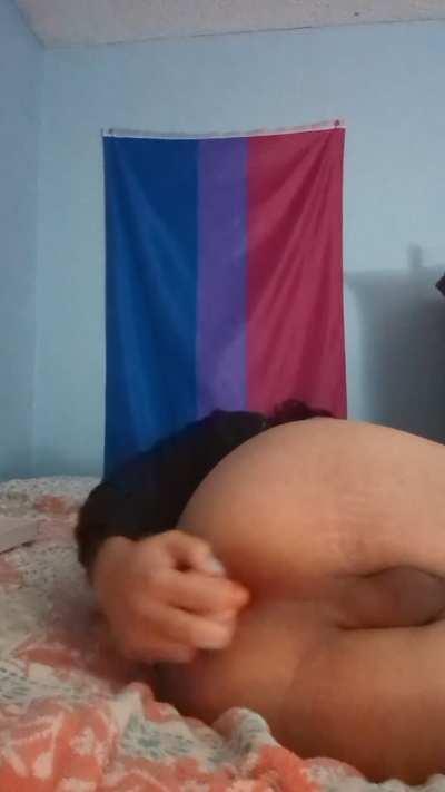 Could anyone help me do this with a real cock :3