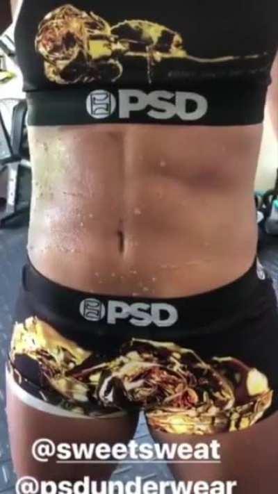 Abs 👀