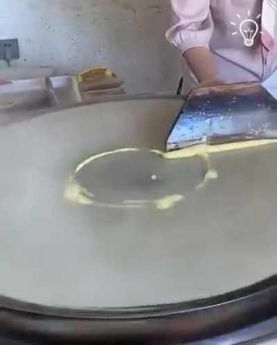 Making pancakes just got easier🥞