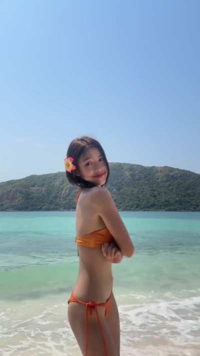 Awesome Thai girl 🤩