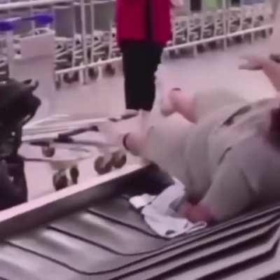 Not a single person helped!