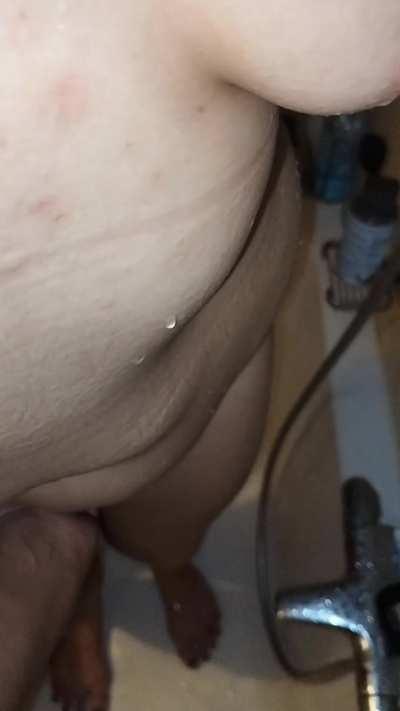 Hubby wanted me to play with his little brown dick during our bath but I wanted to show him what I was really craving for 😍♠️ I hope he understands his place 😈