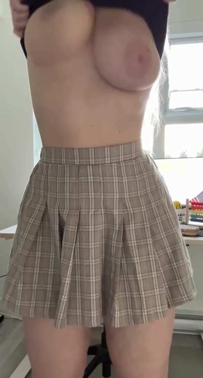 Are these Blonde's tits drool worthy, or are you too picky to admit it?