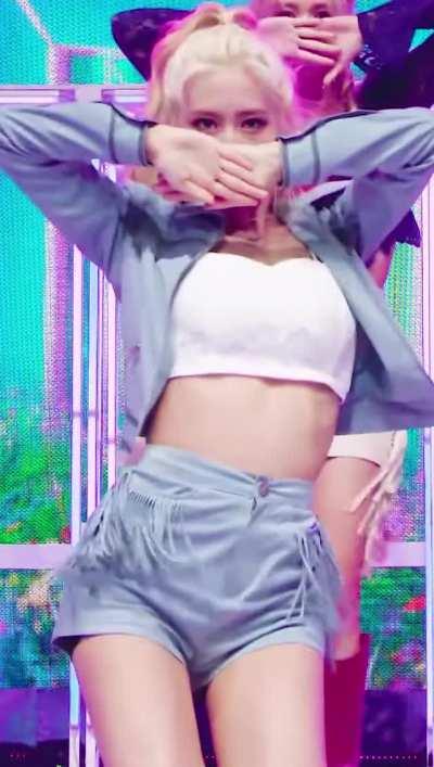 Momo jiggle