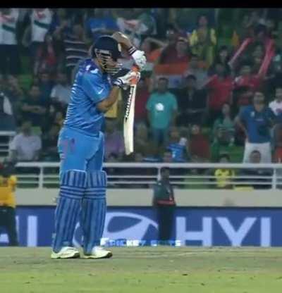 If anybody needed further proof that Pandya is no Dhoni. 