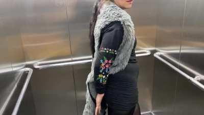 [F]farts in the subway elevator