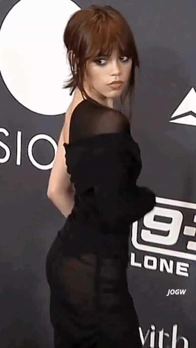 Do you think her ass has recoil?