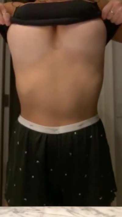 “Your boobs aren’t even that big” Okay.. Well let me show you that you’re wrong 😜 [OC]