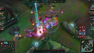 I know I was fed but it's my first pentakill and I wanted to share