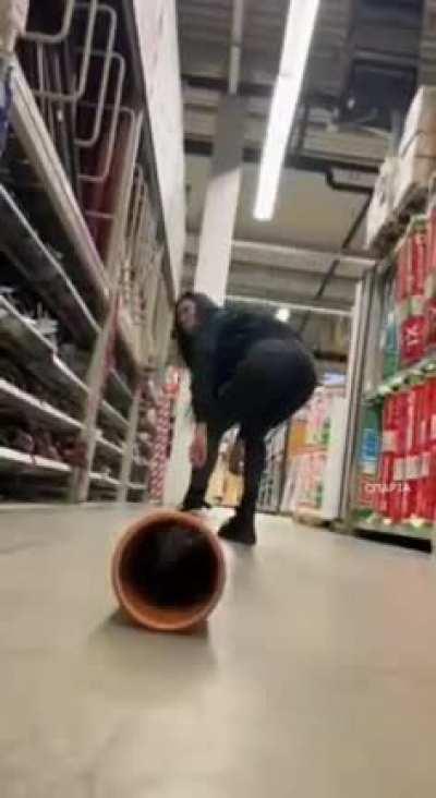 A dude of the female gender, but still fits the sub imo