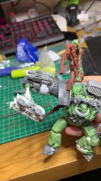 Working on a Perturabo Daemon Primarch (IG: Obsessive_Converter)