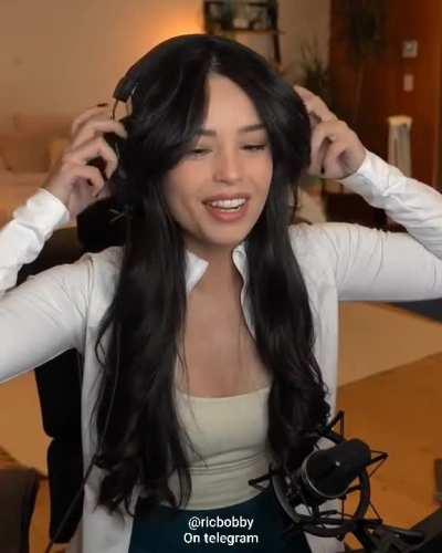 How is she so pretty?🥵😩 From tele