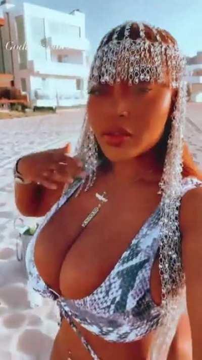 LaSaina - Video #5921