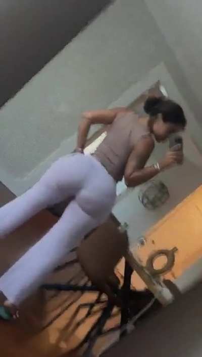 Got me throbbing 😩