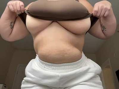 if you like chubby girls with big boobs and ass, then you’ll love my onlyfans ♡ i post full length videos, anal, fetish friendly stuff, & more. there’s no ppv, link below!