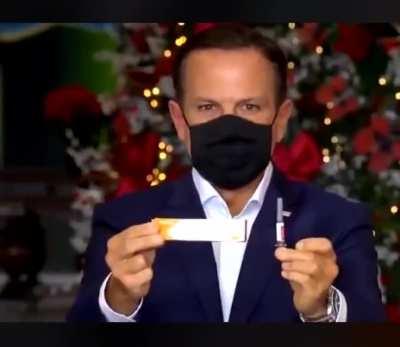 Linha do tempo das declarações do governo sobre a CoronaVac