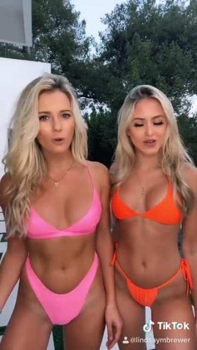 Linds@y Br3wer and Marl1 Al3xa