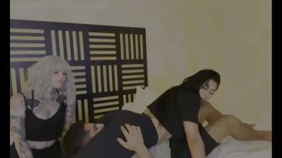 Sexy Goddesses Scissorholding 🔥