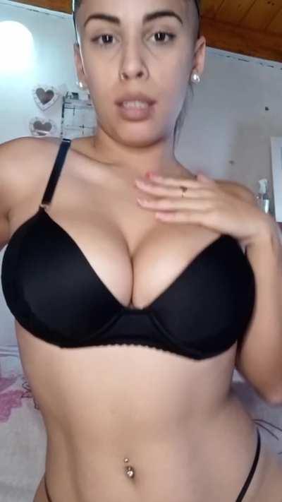 guess my brah size, you have 3 tries untill yet 95 % were wrong