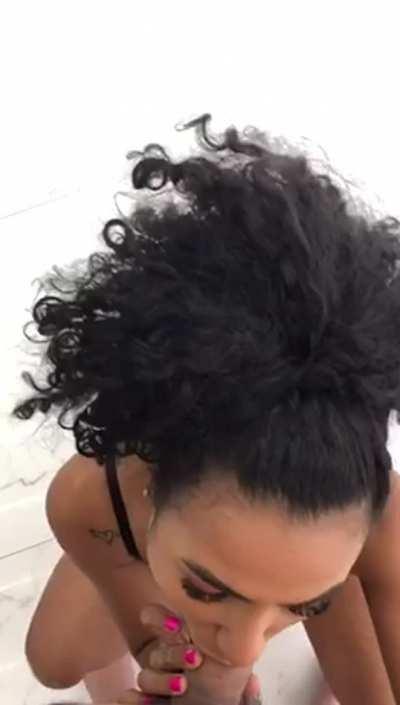 How I thank daddy for spoiling me 🥰