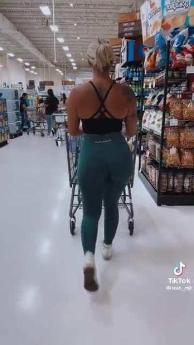 Look at that giggle (leah_mif)