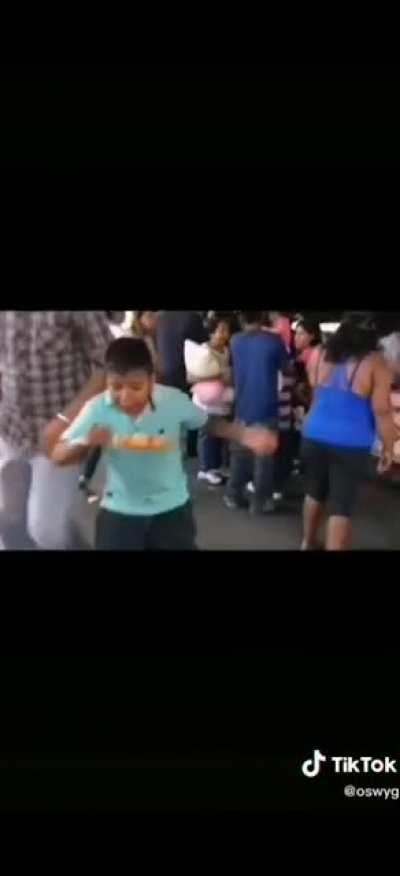 😭😭NNOOOOO UPVOTE PARA QUE LE DEN OTRO 🌯CHORIPAANNN🌯 NOOOOO😭😭