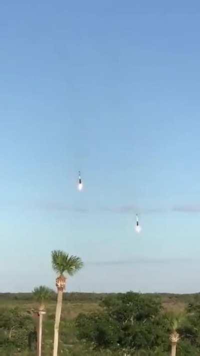SpaceX's Falcon Heavy USSF-44 Booster landing! ☄️