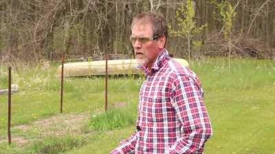 Chainsaw Art - Gus Johnson