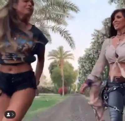 Sommer and her mom slap each other's ass