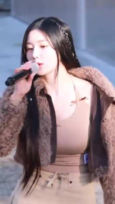 Kwon Eunbi jumping and bouncing