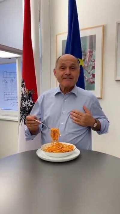 Also wenn ich den Sobotka seh, hab ich ein ganz spezielles Bauchgefühl. 💩