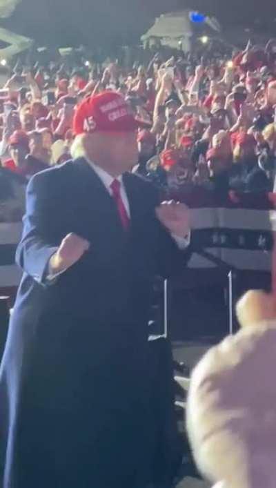 Trump dances after 5 rallies in one day
