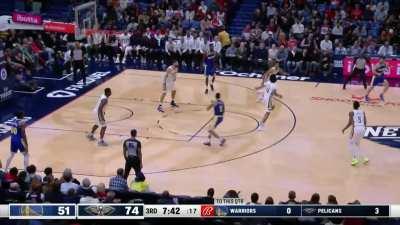 [Highlight] Herb Jones blocks the three attempt by Poole, leading to a CJ triple the other way