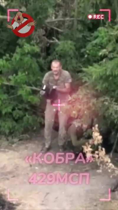 Ru pov: 2 Ukrainian infantryman  point anti drone or some kind of electronic warfare system at Russian drone. 