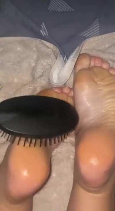 Tickling 18 Year Old / OC AMATEUR