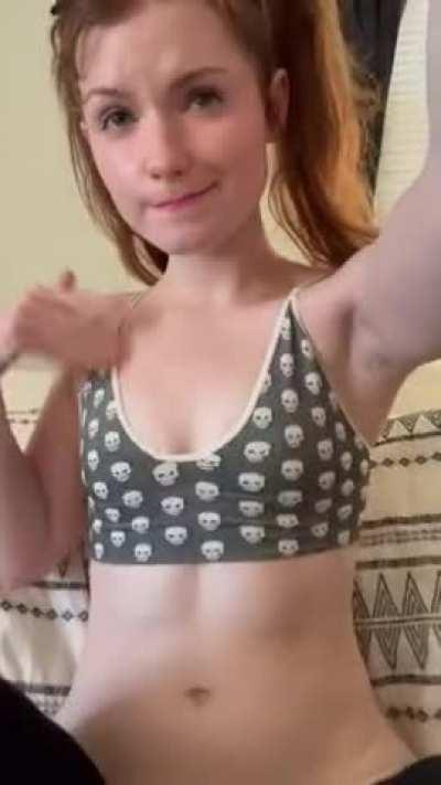 I just wanna be cute and sexy at the same time 🥺