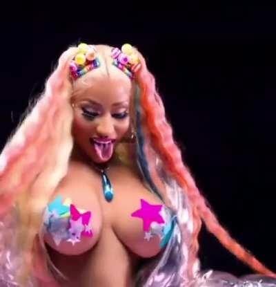 Nicki Minaj full titty clips compilation from the 