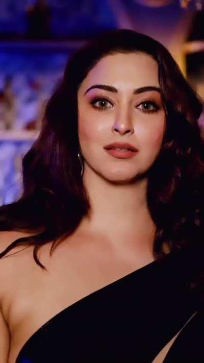 Esshanya Maheshwari 🍾🔥