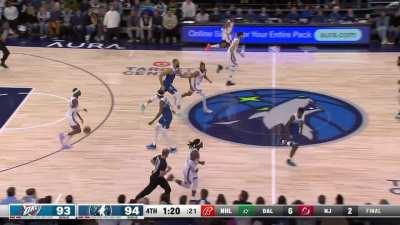 [Highlight] SGA steps back and drills the clutch triple to give the Thunder the lead late in the 4th