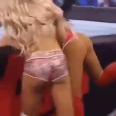 Charlotte Flair Giver Comp