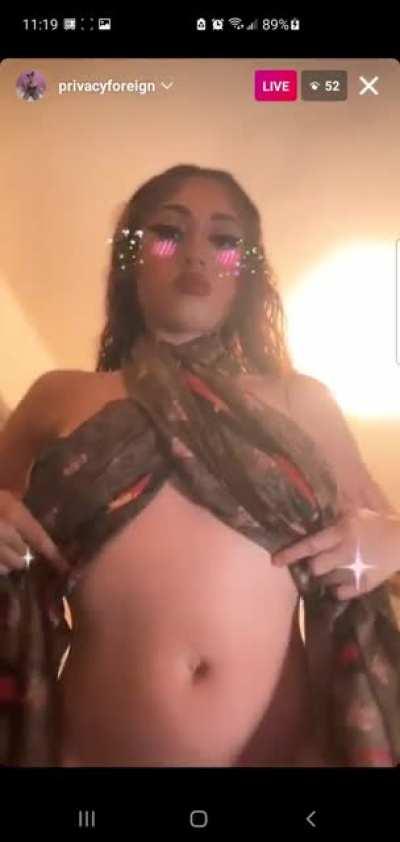 Pussy slip n tits out