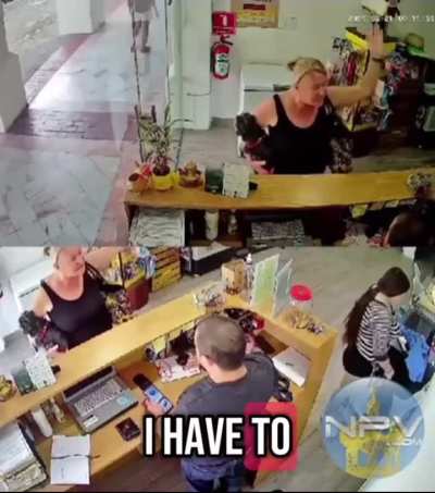 Germán woman mad at man in Puerta Vallarta, Mexico for not speaking English