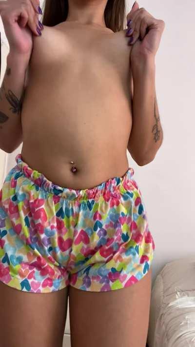 My step bro helps me out my outfit every day