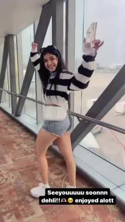 Prachi Kadam - Denim Shorts Video